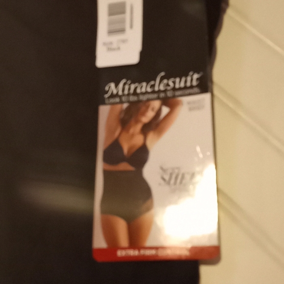 Miraclesuit Hi Waist Black Brief Shaper - Picture 6 of 10